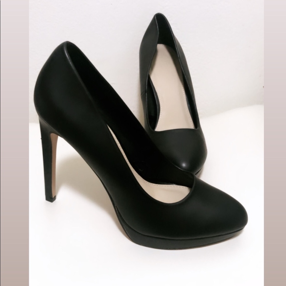 Forever 21  black pumps size 9 used